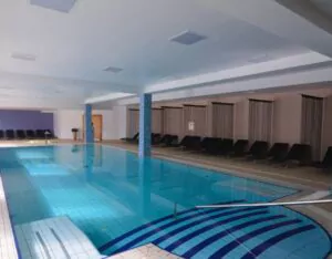 La Luna indoor pool